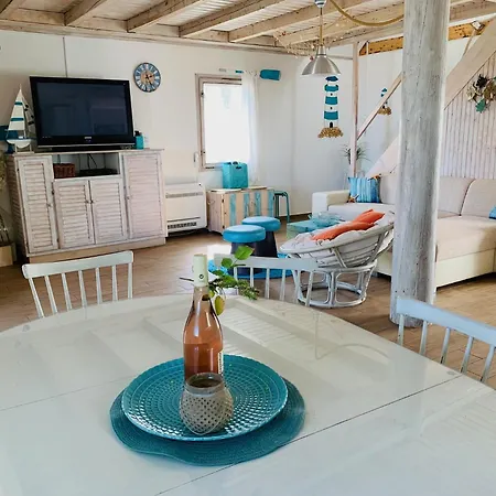 Vizparti Nyaralo- Beachfront Haven Prázdninový dům